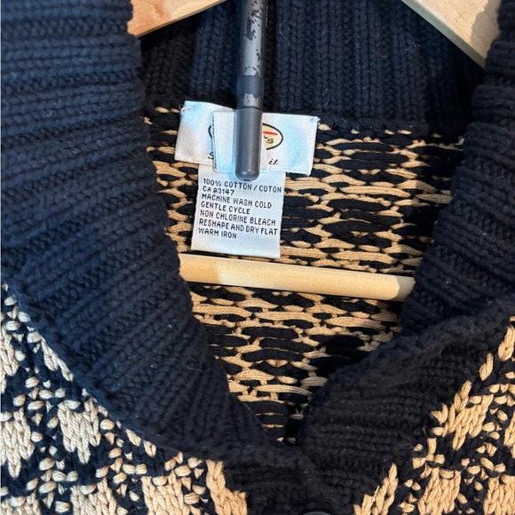 TALBOTS hand-knit shawl collar black & tan/camel cardigan 100% sweater Medium. - Picture 3 of 7